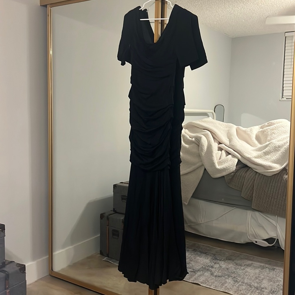 Dolce and Gabbana ruched floorlength mermaid gown. Silk. NWT